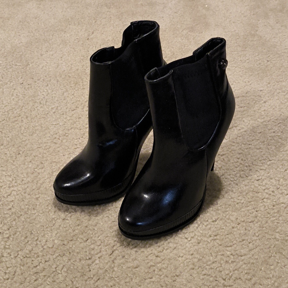 Fullah Sugah Black Heeled Leather Boots